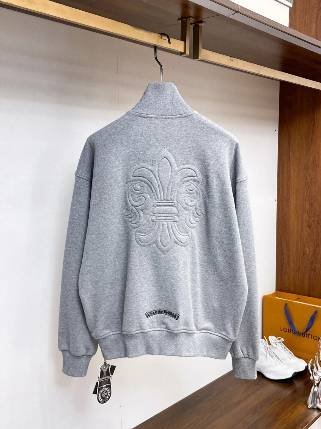 Same Style， ， 2026 New Arrival ，Original Premium Breathable ， ， ， Quality。 ， Sizes：M～3XL
